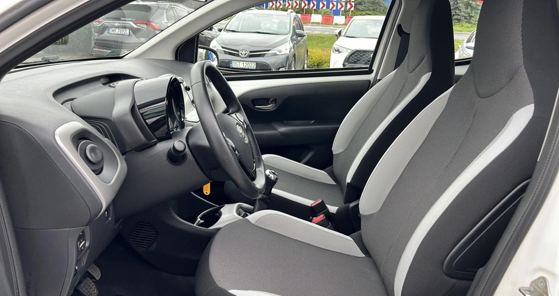 Toyota Aygo cena 41900 przebieg: 13128, rok produkcji 2017 z Pilica małe 379